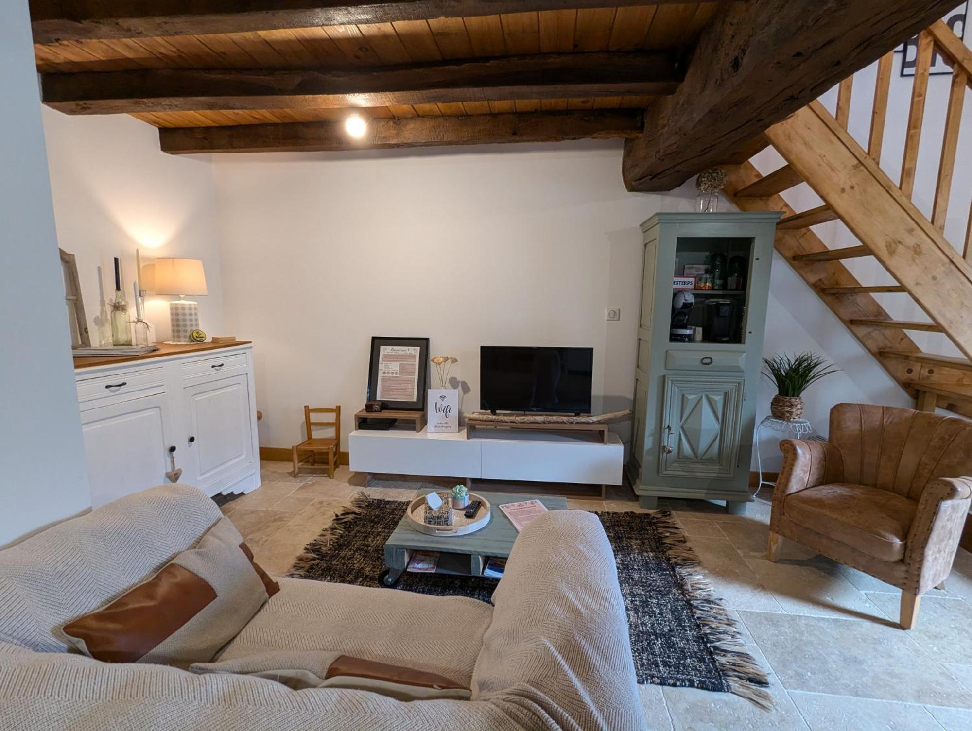 Gite A L'Ombre Des Magnolias Lesterps Εξωτερικό φωτογραφία